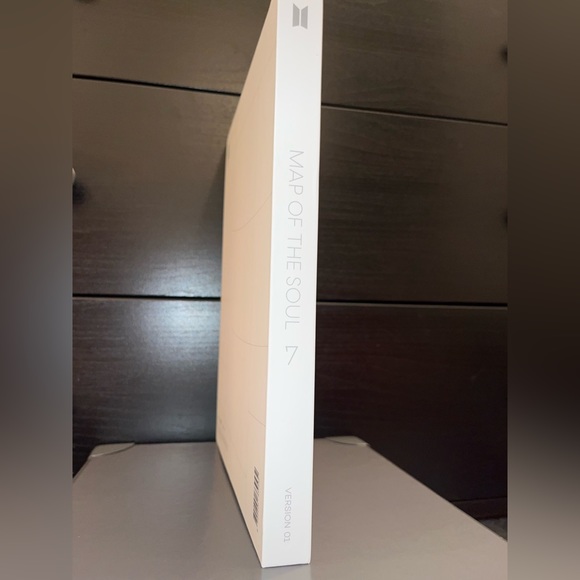 BTS - Map of Soul - Picture 2 of 2